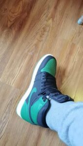 Jordan1 Retro High OG "Pine Green" photo review