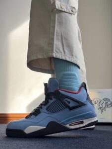 Travis Scott Cactus Jack x Jordan Air Jordan 4 photo review