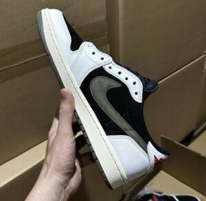 Travis Scott x Jordan Air Jordan 1 Low "Medium Olive" photo review