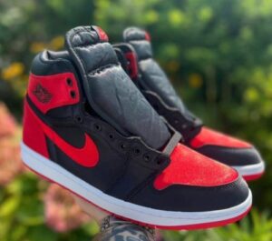 Jordan Air jordan 1 High OG Satin Bred photo review