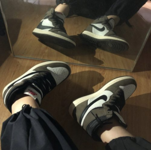 Travis Scott x Air Jordan 1 High OG TS SP photo review