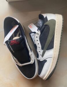 Travis Scott x Jordan Air Jordan 1 Low "Medium Olive" photo review