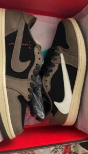 Travis Scott xJordan Air Jordan 1 Low OG TS SP photo review