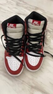 Jordan 1 Retro Chicago photo review