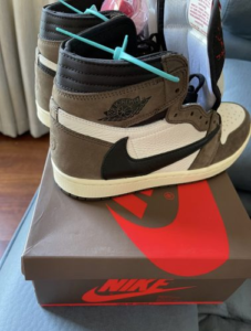 Travis Scott x Air Jordan 1 High OG TS SP photo review