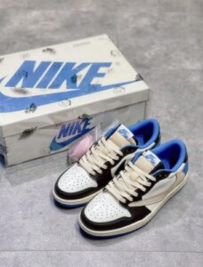 Travis Scott xFragment Design x Jordan Air Jordan1 Low OG SP photo review